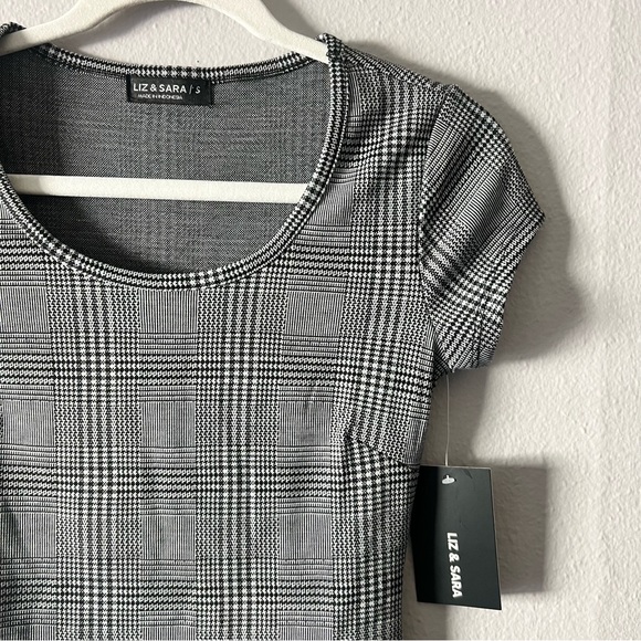 Elegant Black and Gray Plaid Midi Dress - Picture 2 of 6